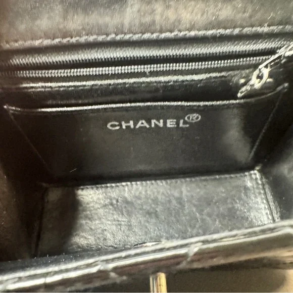 Chanel Vintage Glossy Black Quilted Mini Bag - Picture 7 of 12